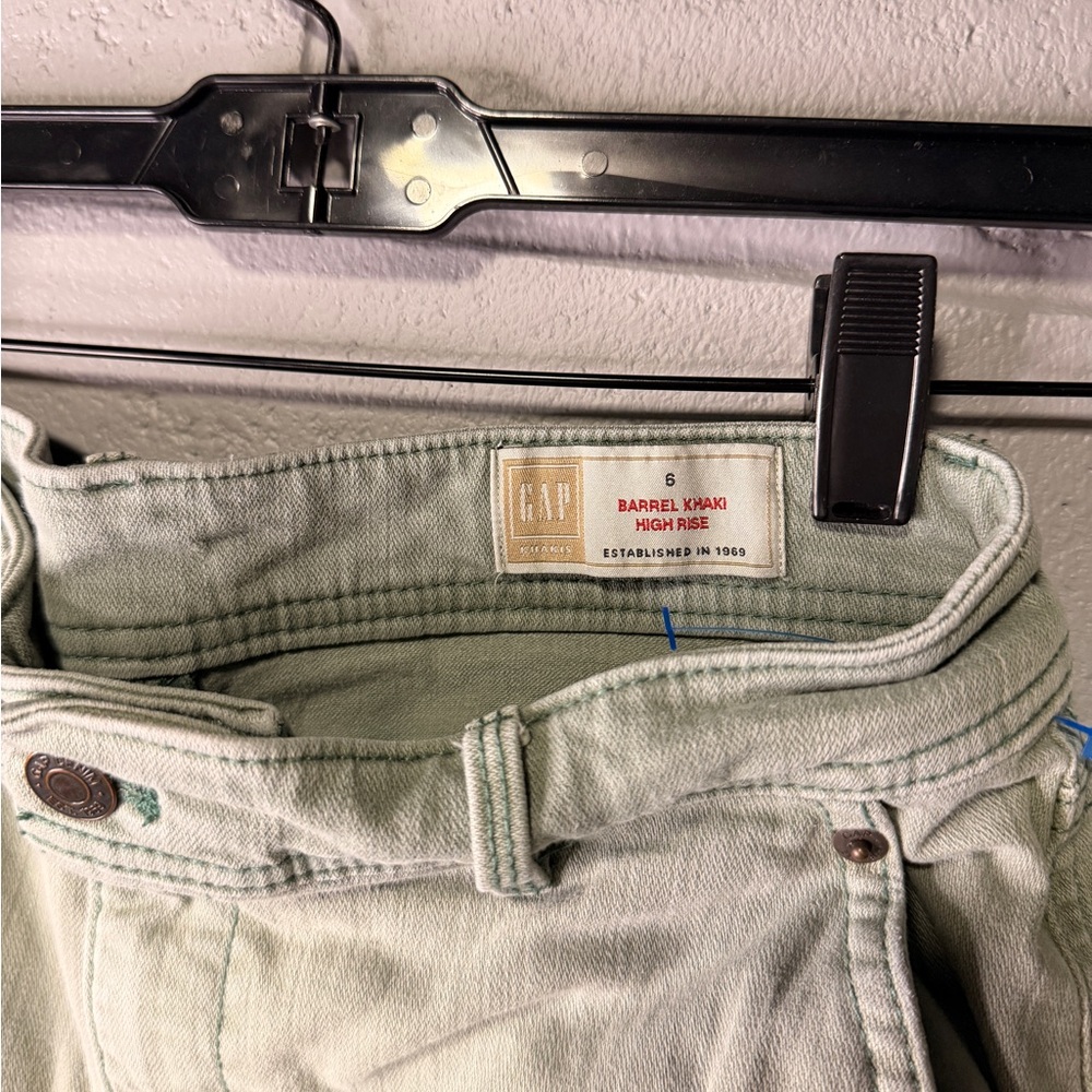 GAP Women's Barrel Khaki High Rise (Distressed Green Color) Jeans - Picture 7 of 7